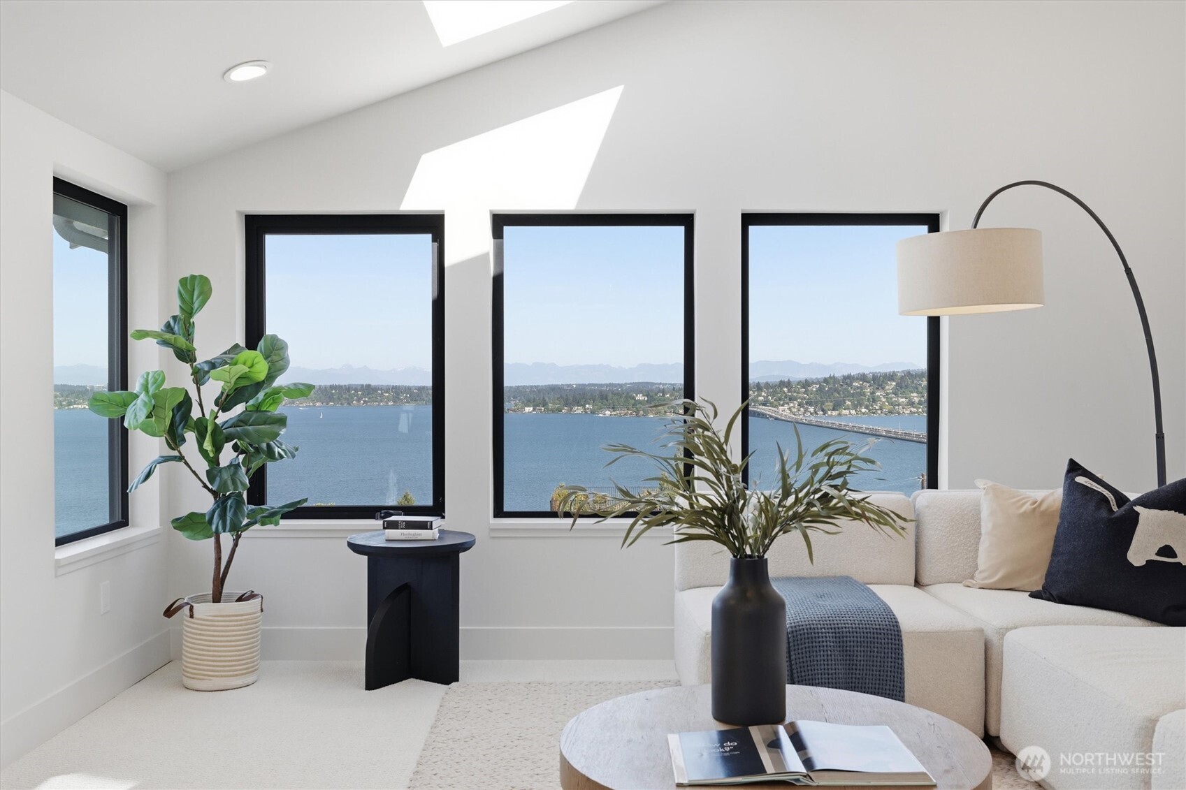 909 32nd Avenue S #A, Seattle, WA 98144