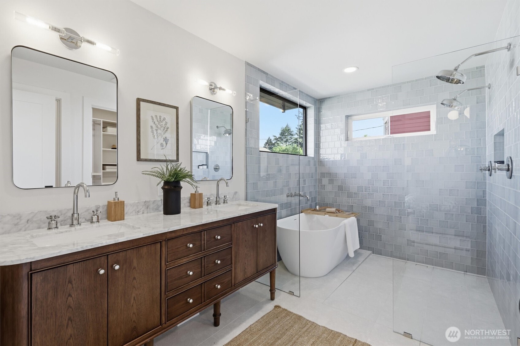 909 32nd Avenue S #A, Seattle, WA 98144