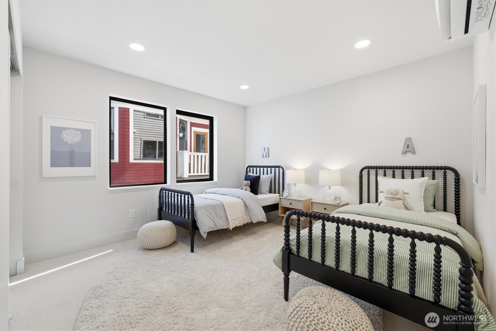 909 32nd Avenue S #A, Seattle, WA 98144
