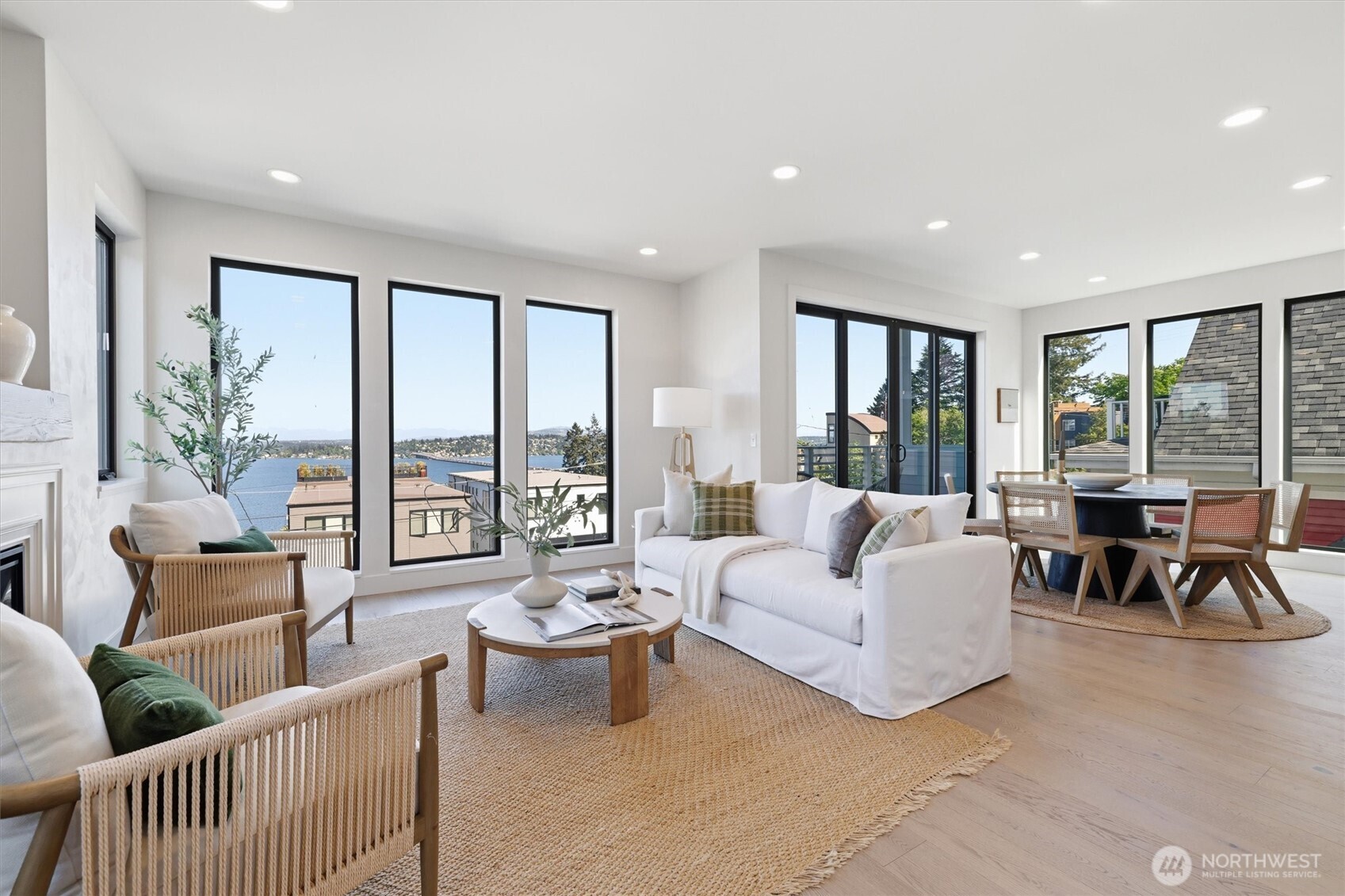 909 32nd Avenue S #A, Seattle, WA 98144