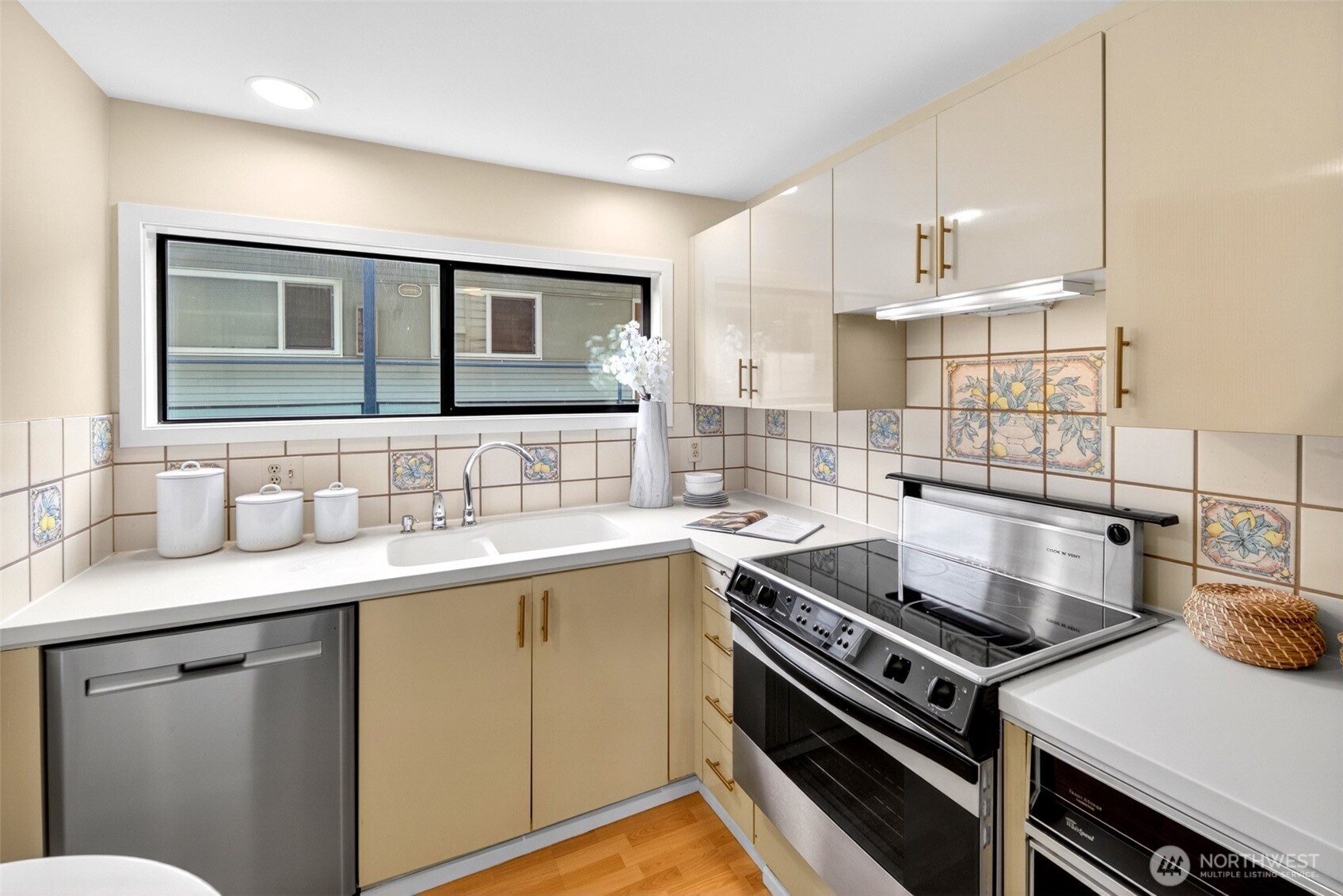 510 Lakeside Avenue S #6, Seattle, WA 98144