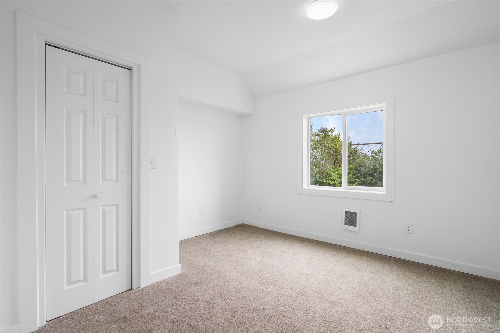 42 N First Street , Pacific Beach, WA 98571