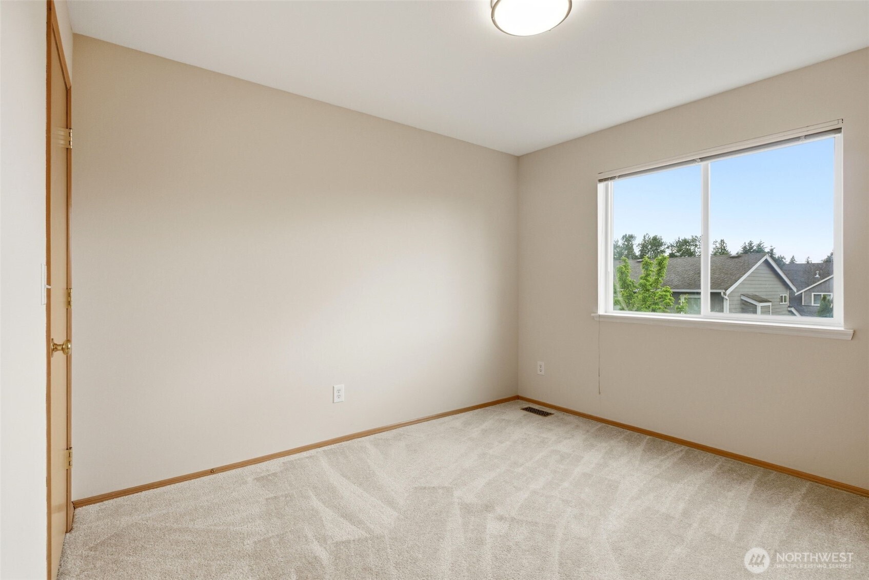 261 Bremerton Avenue NE, Renton, WA 98059
