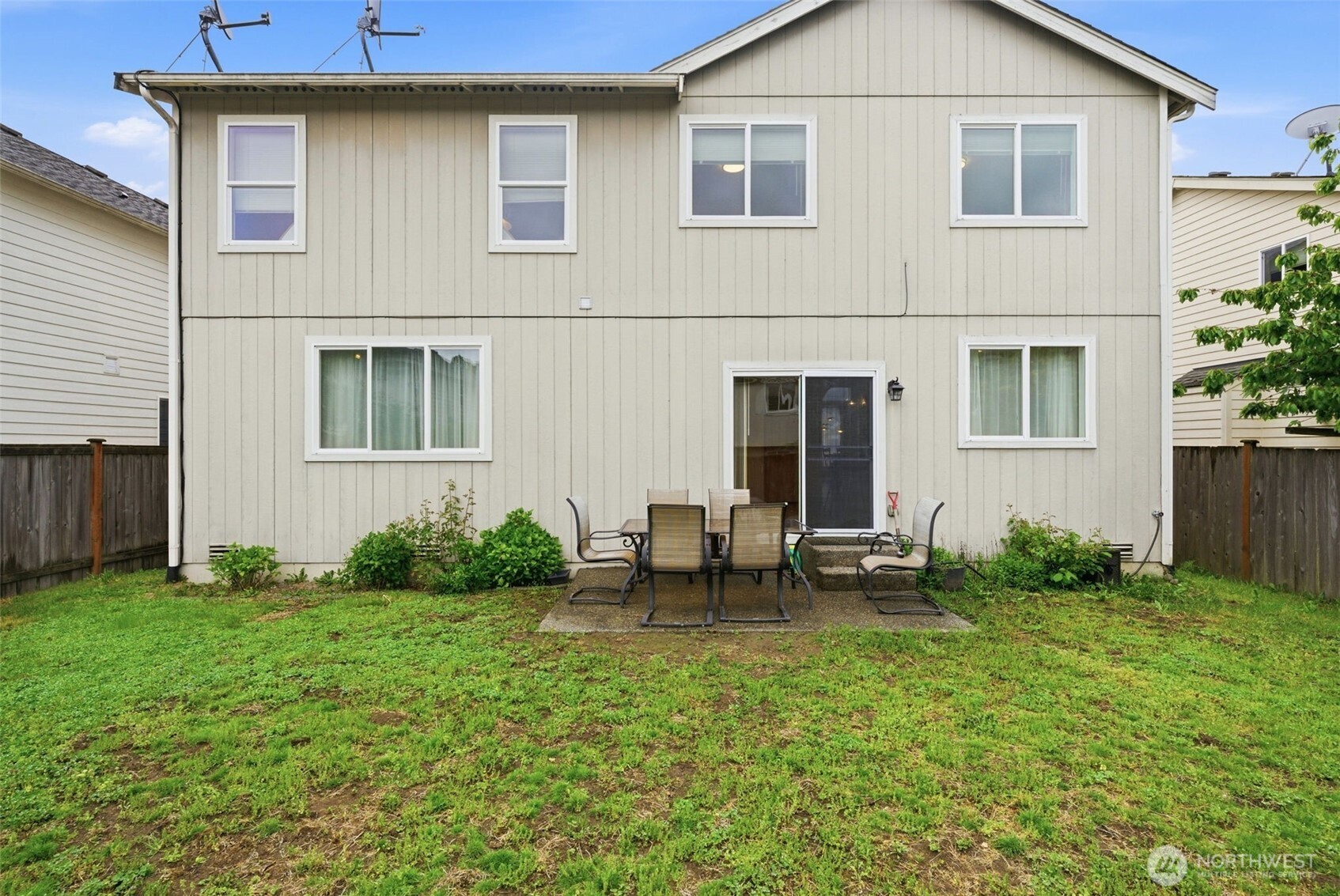 261 Bremerton Avenue NE, Renton, WA 98059