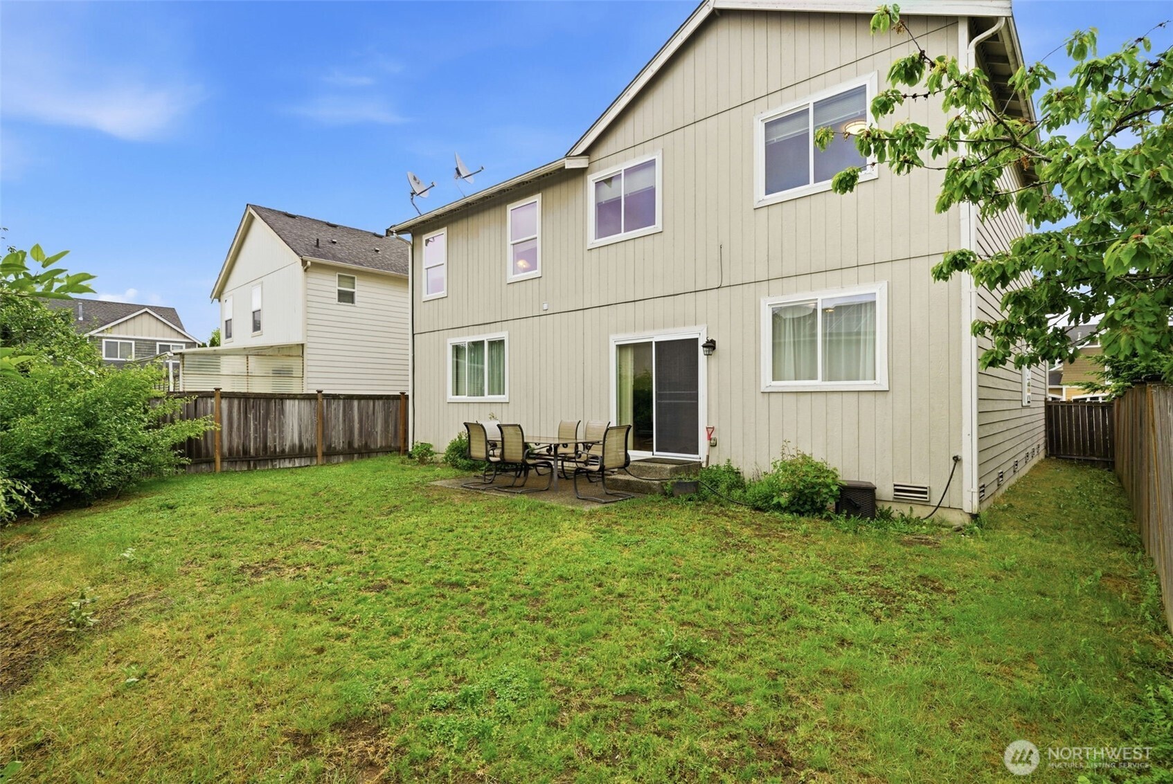 261 Bremerton Avenue NE, Renton, WA 98059