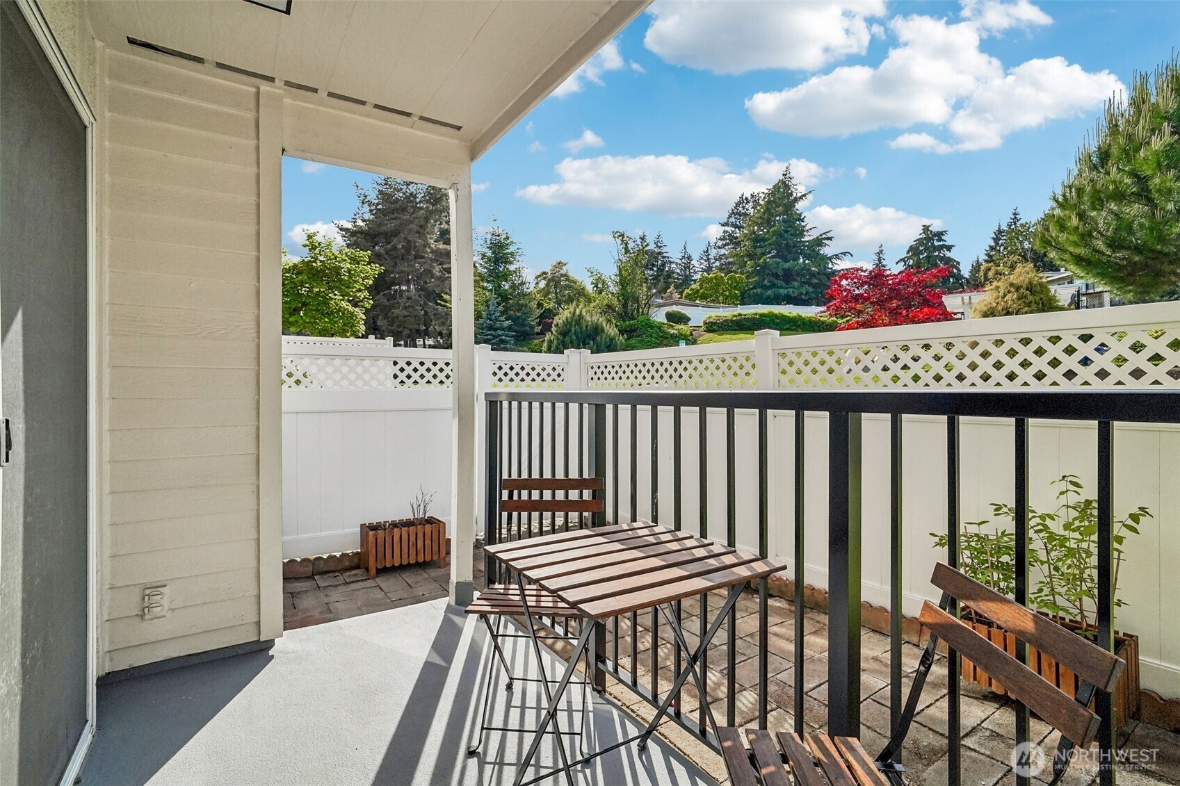 12700 NE 8th Street #E-104, Bellevue, WA 98005