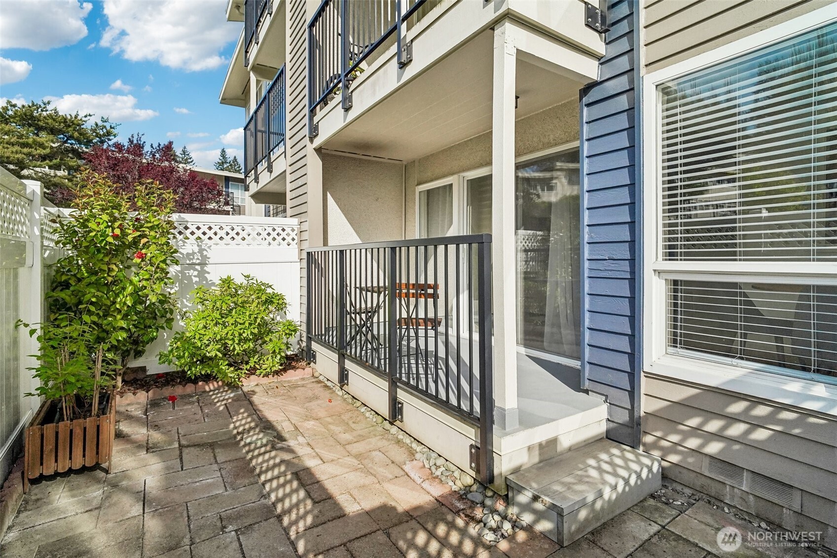 12700 NE 8th Street #E-104, Bellevue, WA 98005