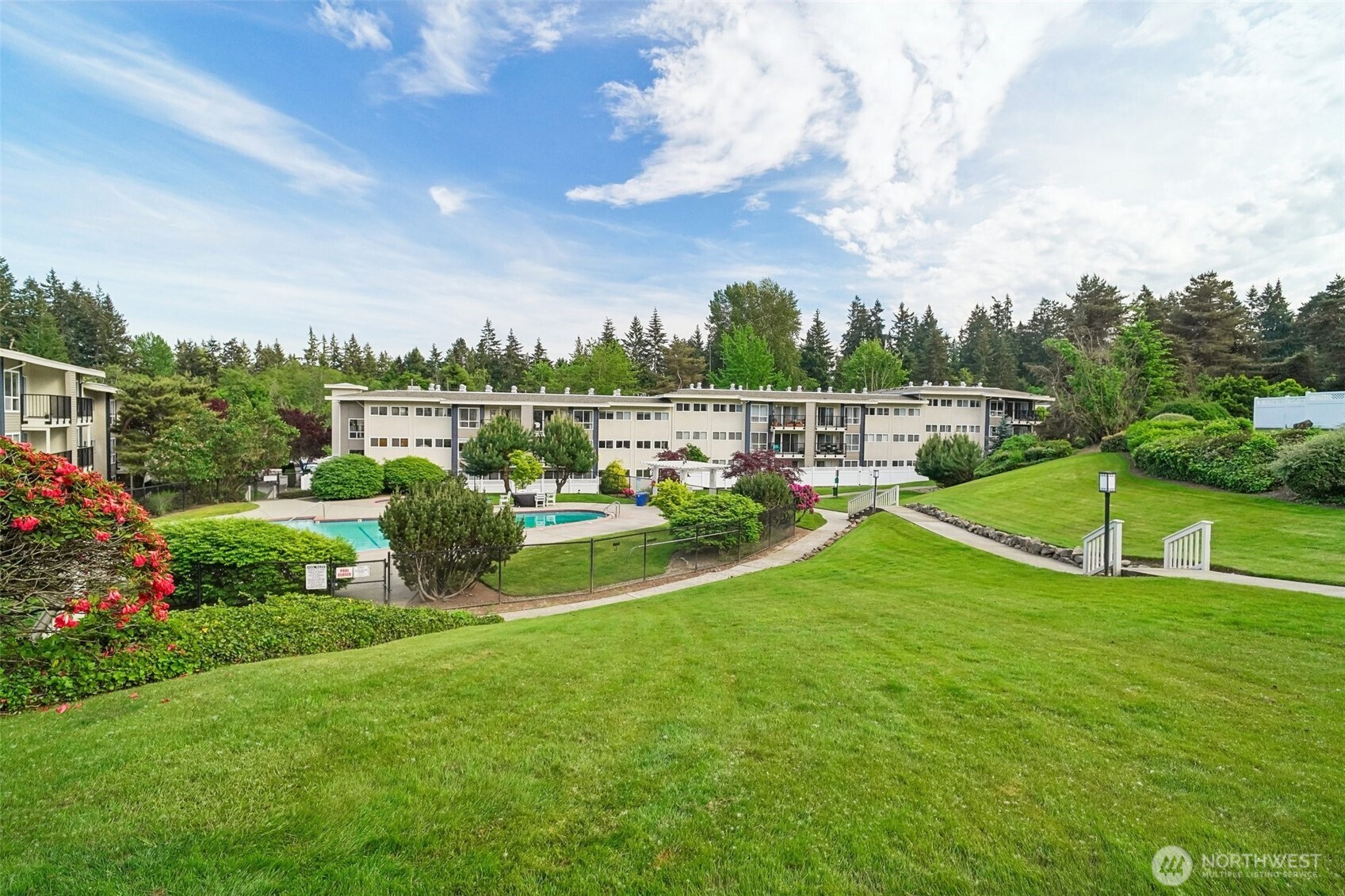 12700 NE 8th Street #E-104, Bellevue, WA 98005