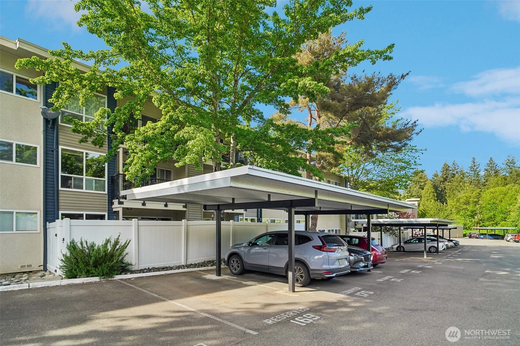 12700 NE 8th Street #E-104, Bellevue, WA 98005