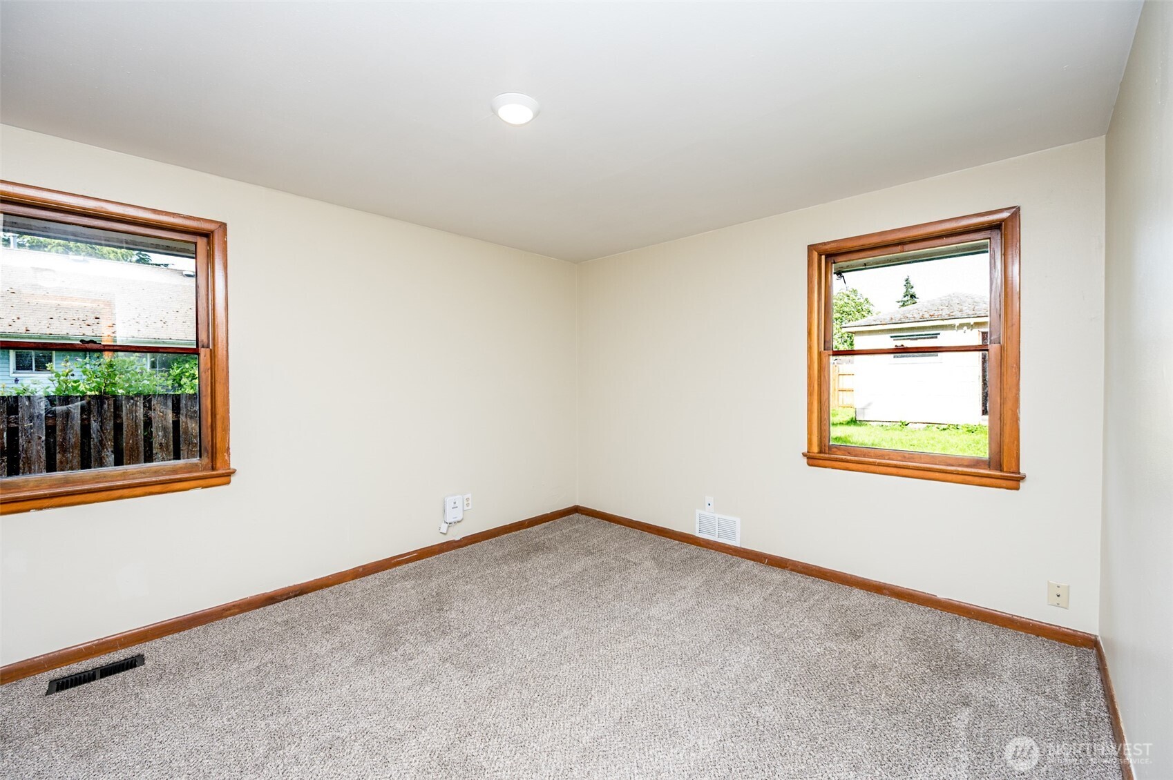 6521 S Park Ave , Tacoma, WA 98408