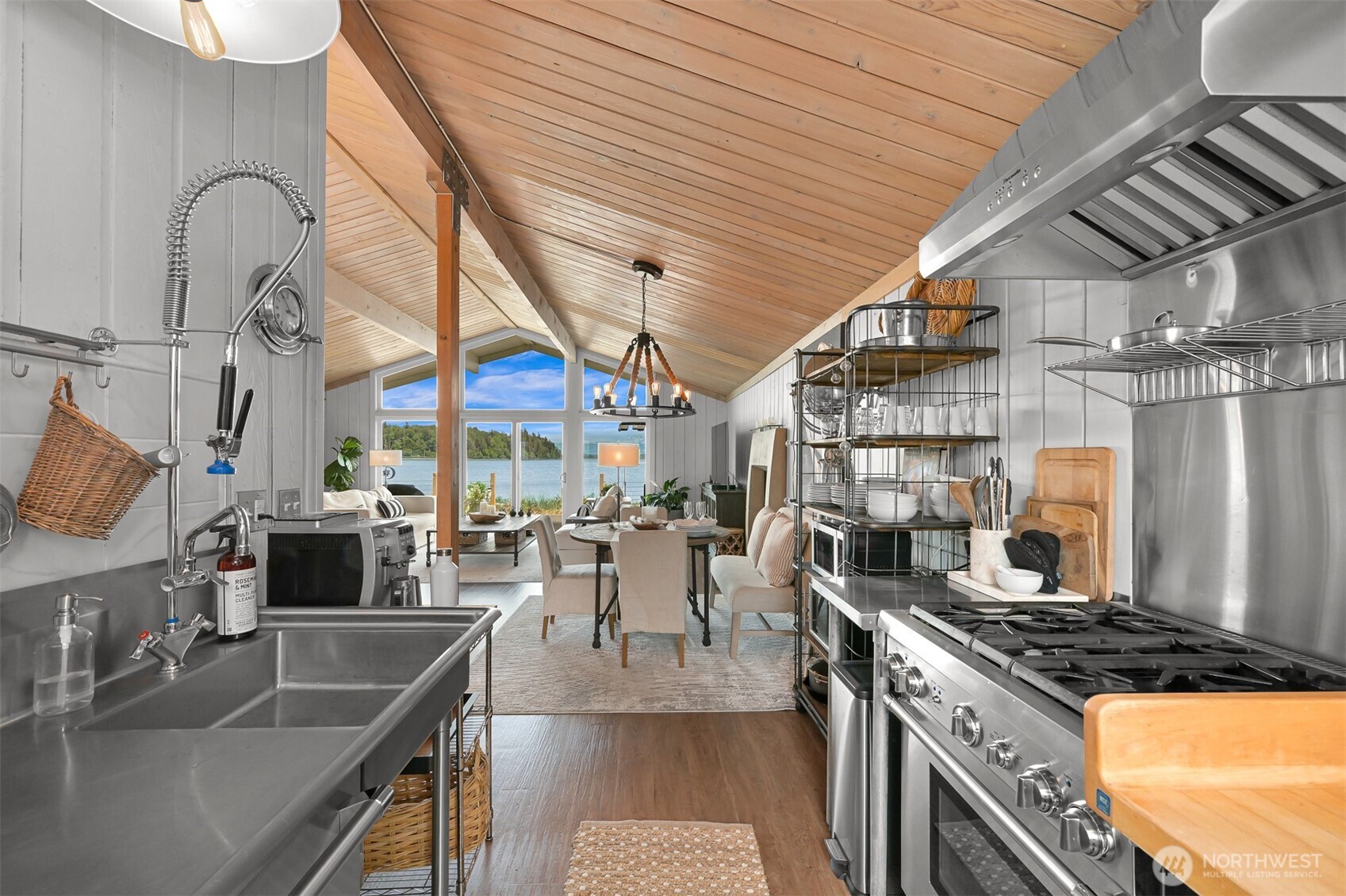 4348 Saltspring Drive , Ferndale, WA 98248