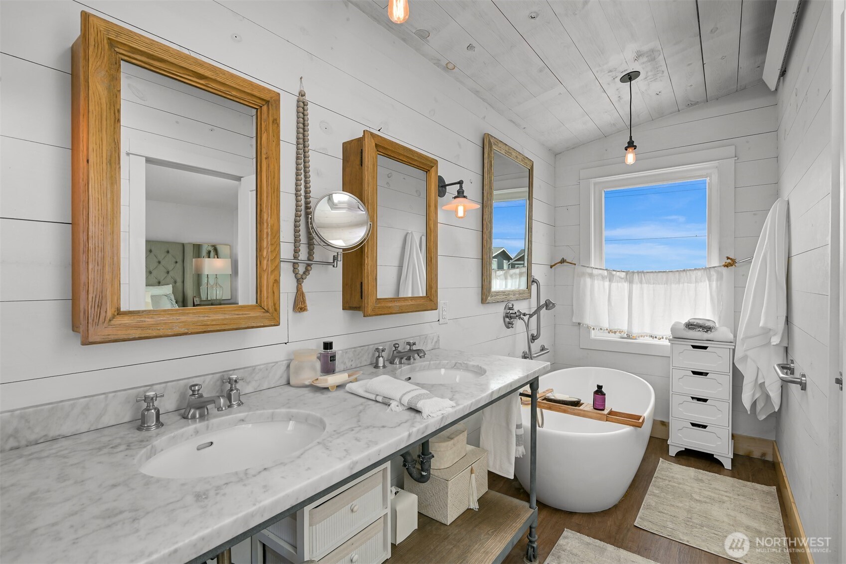 4348 Saltspring Drive , Ferndale, WA 98248