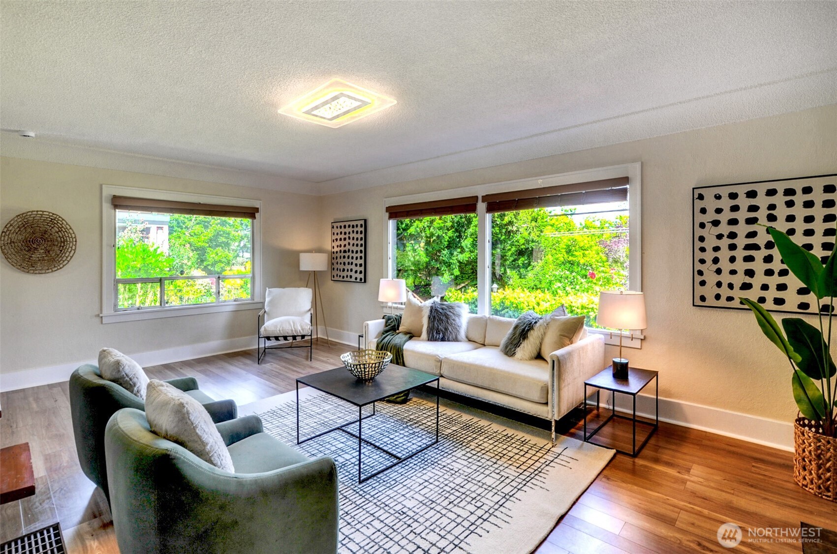6541 20th Avenue NE, Seattle, WA 98115