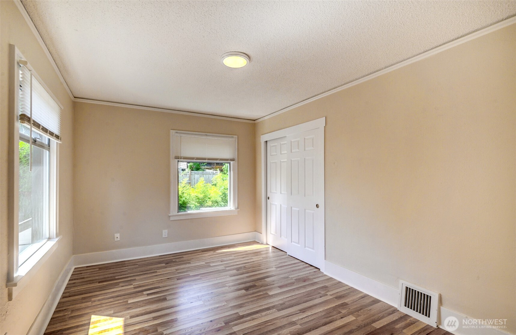 6541 20th Avenue NE, Seattle, WA 98115