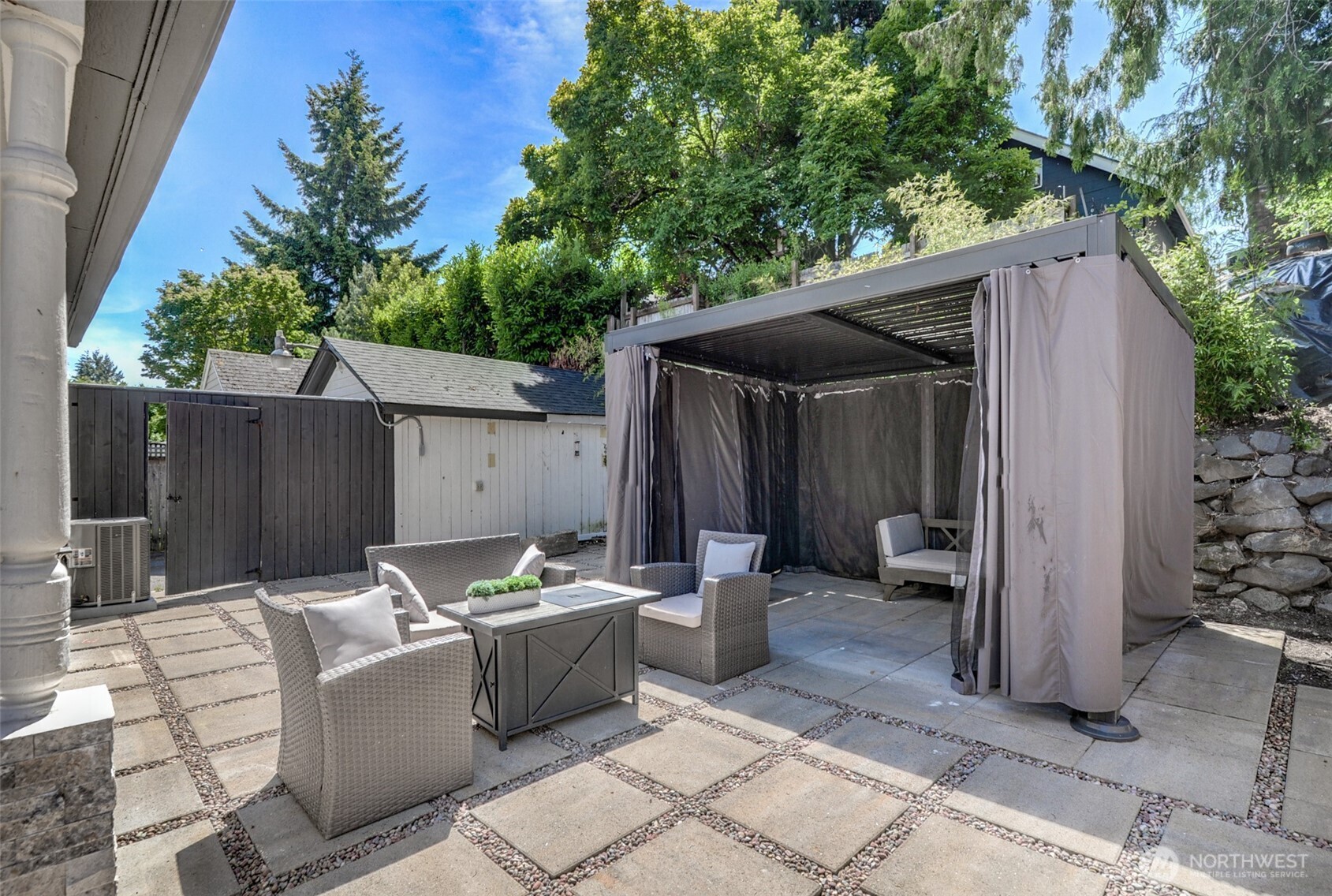 6541 20th Avenue NE, Seattle, WA 98115