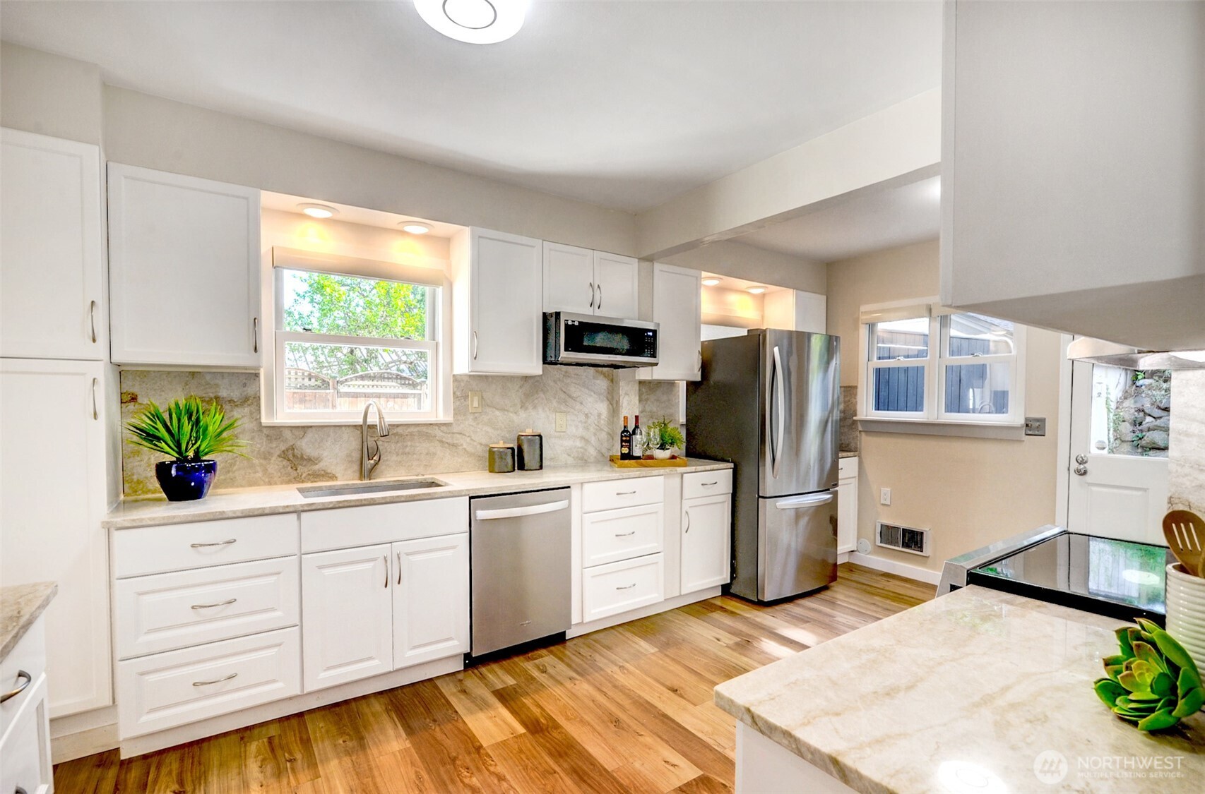 6541 20th Avenue NE, Seattle, WA 98115