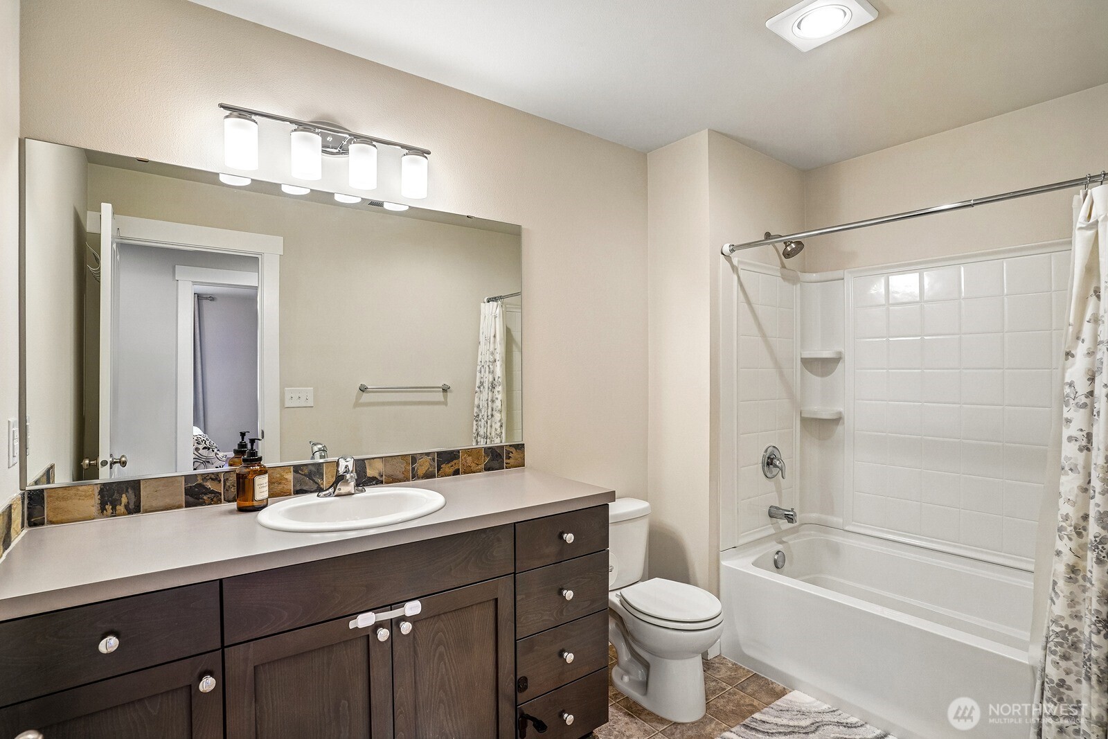 11223 SE 252nd Street , Kent, WA 98030-5061