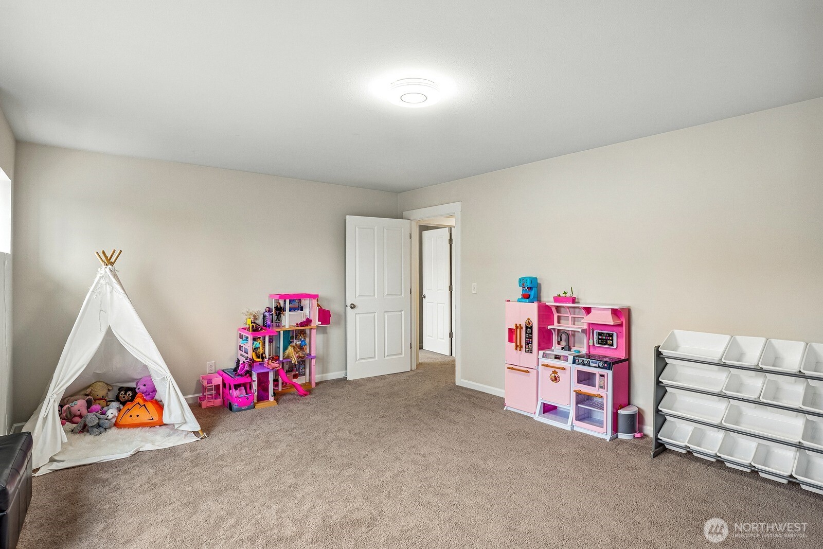 11223 SE 252nd Street , Kent, WA 98030-5061