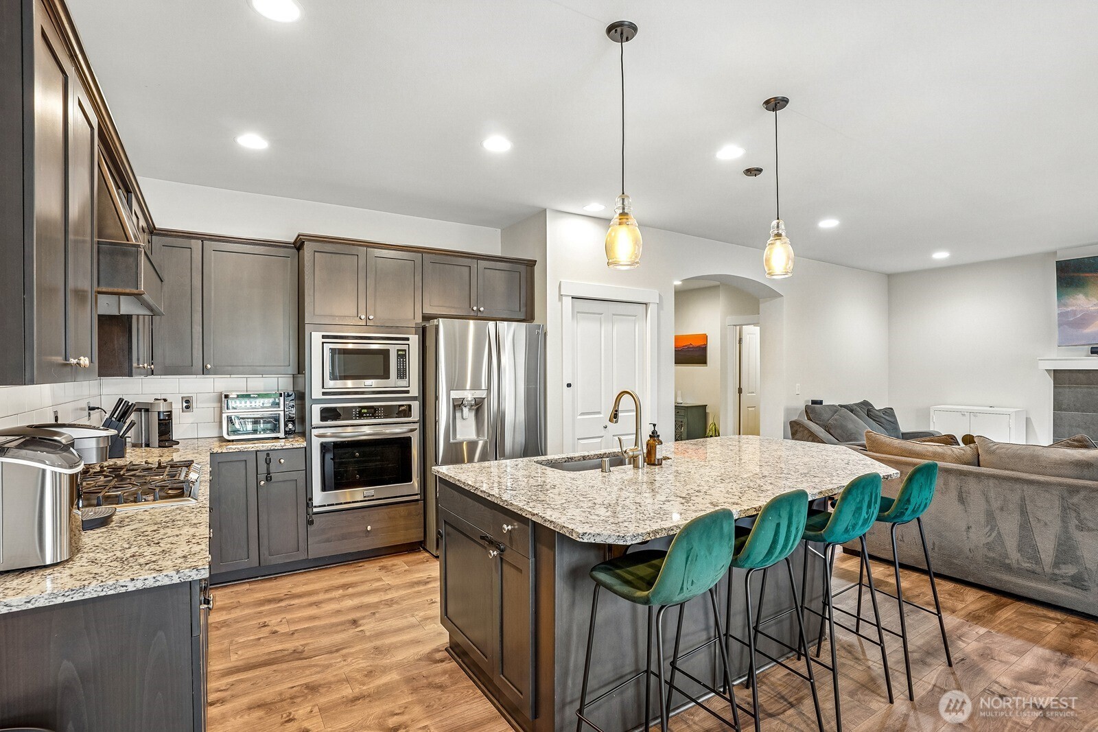 11223 SE 252nd Street , Kent, WA 98030-5061