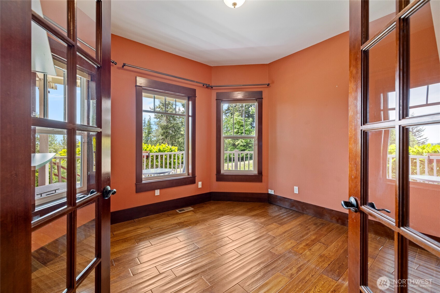 16711 Blodgett Road , Mount Vernon, WA 98274