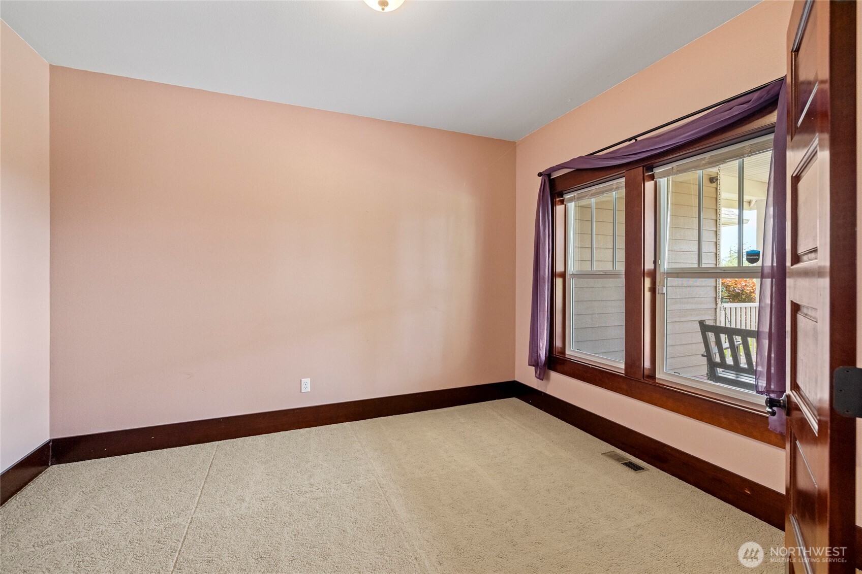 16711 Blodgett Road , Mount Vernon, WA 98274