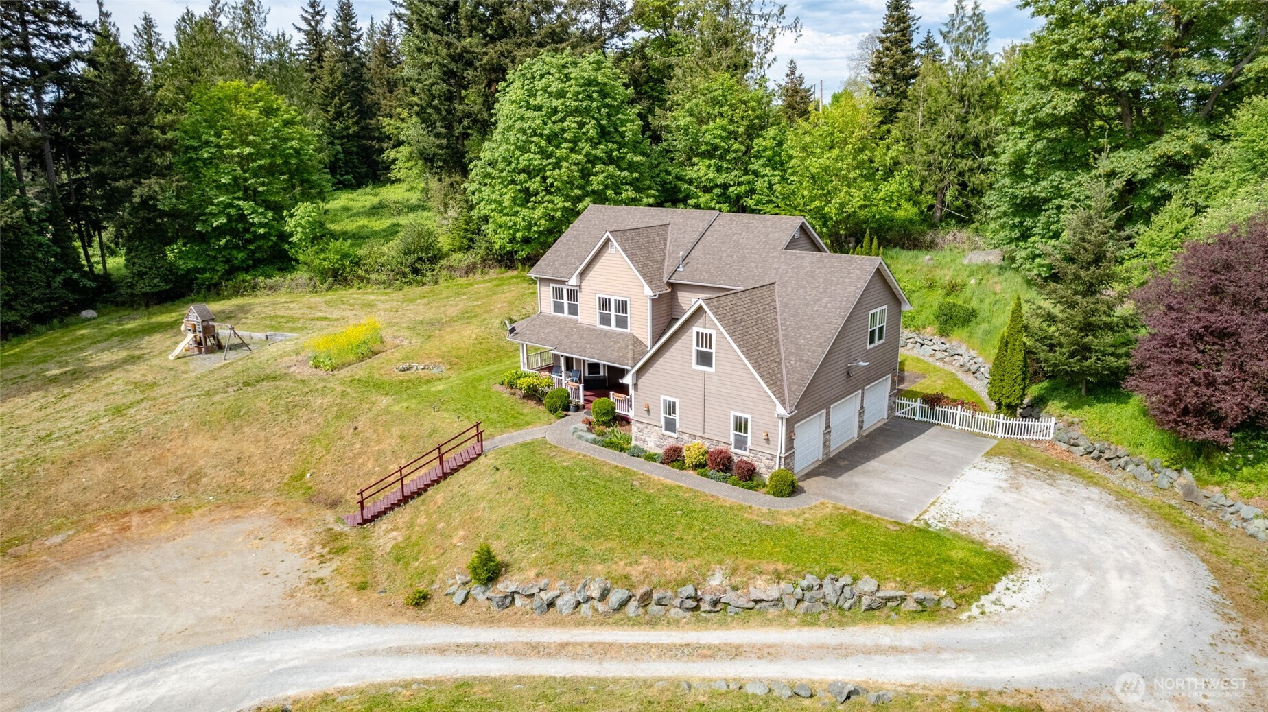16711 Blodgett Road , Mount Vernon, WA 98274