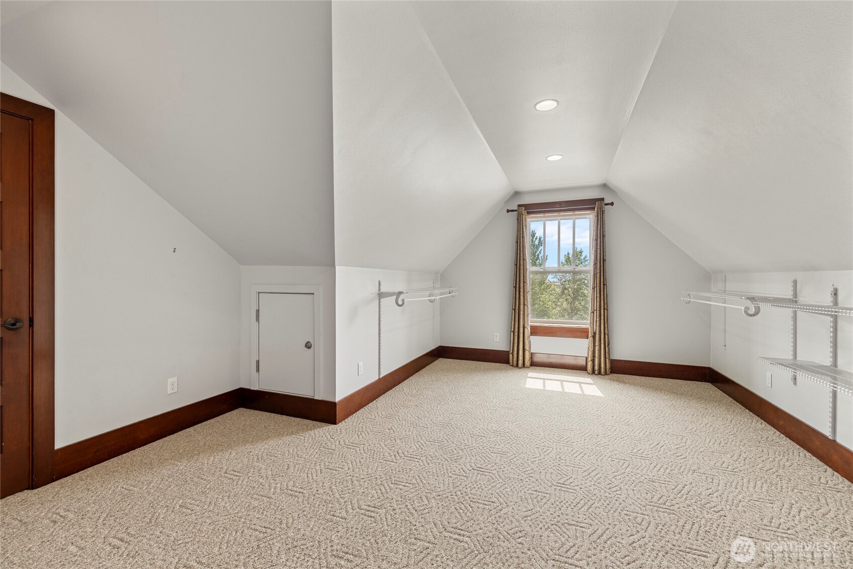 16711 Blodgett Road , Mount Vernon, WA 98274