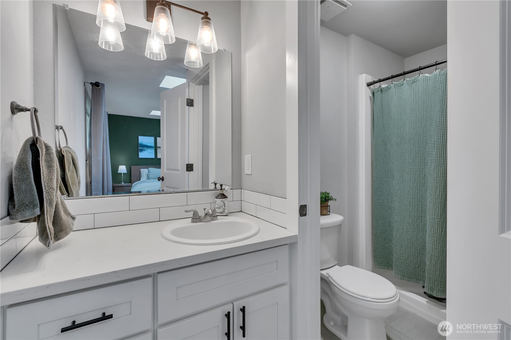 1939 E 66th Street , Tacoma, WA 98404