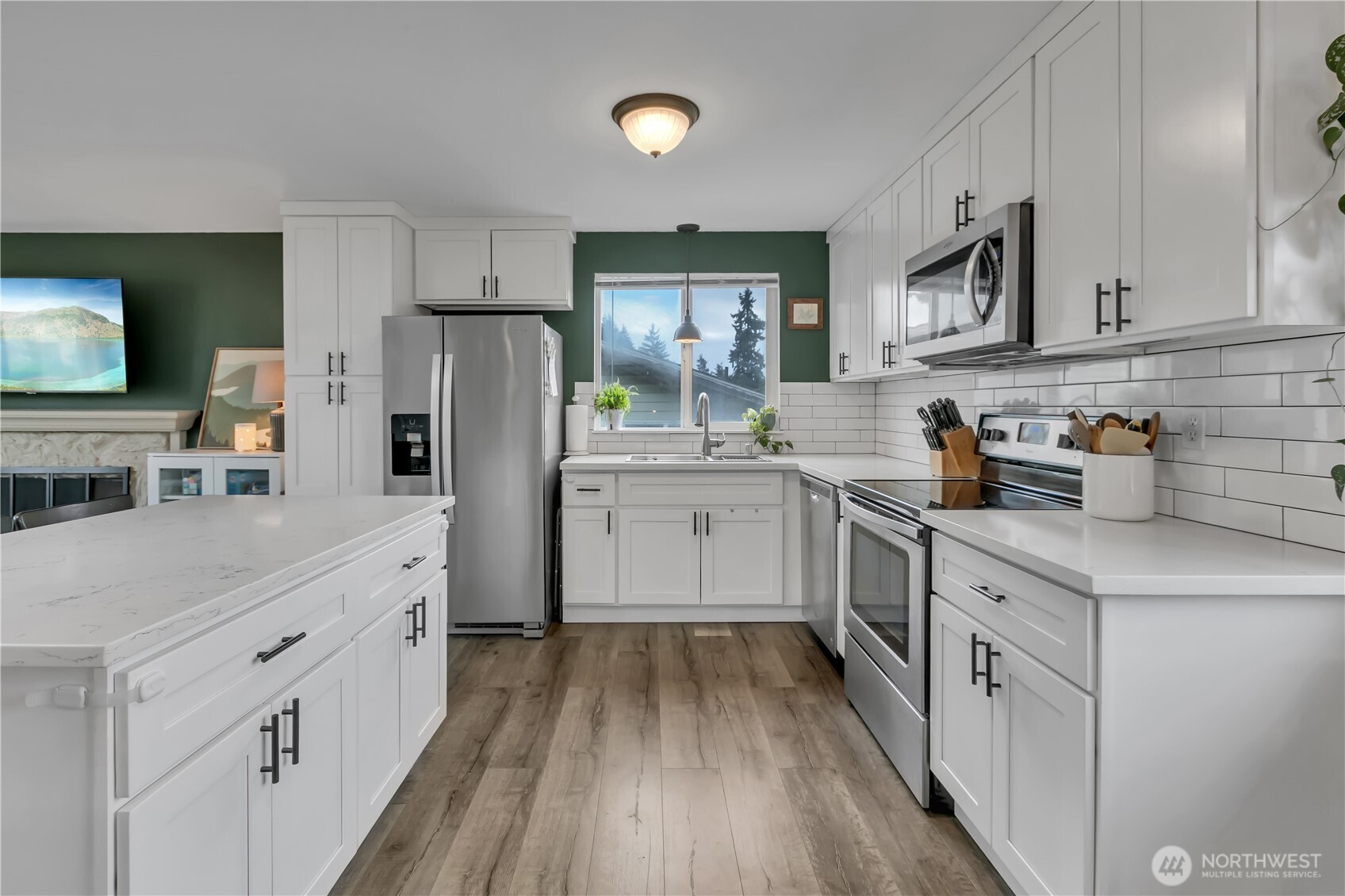 1939 E 66th Street , Tacoma, WA 98404