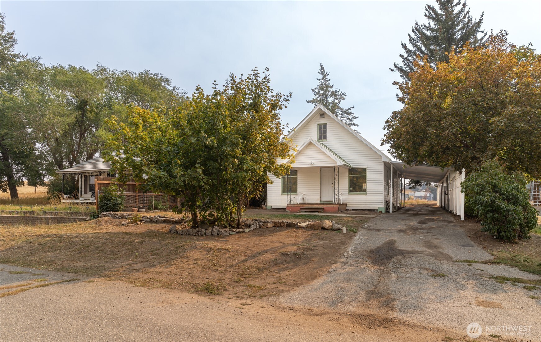 800 E Locust Street , Waterville, WA 98858-5838