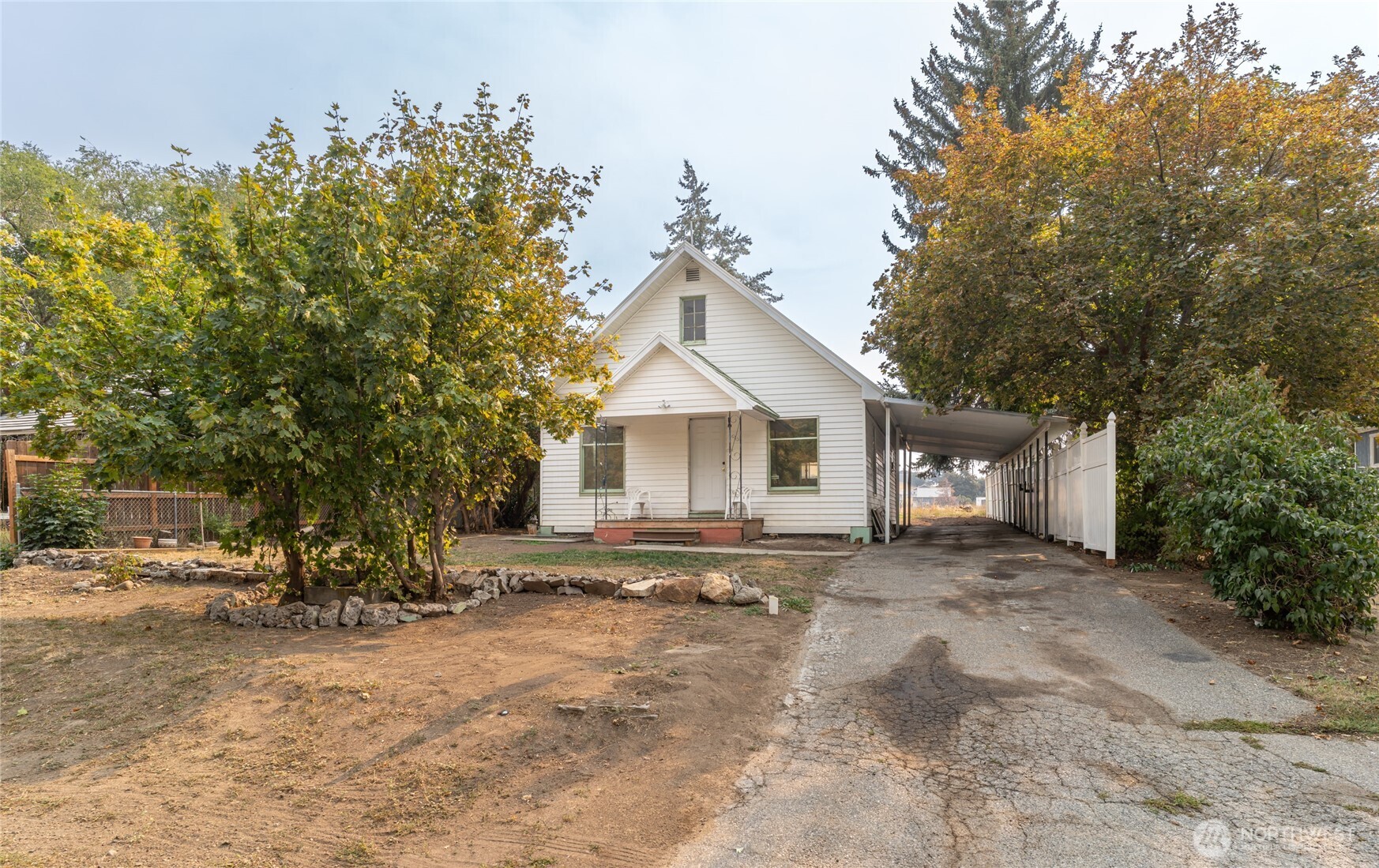 800 E Locust Street , Waterville, WA 98858-5838