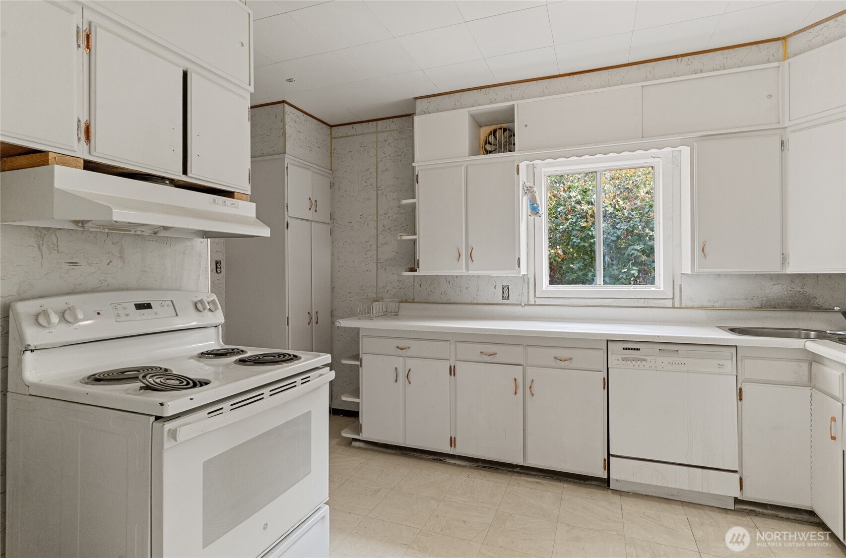 800 E Locust Street , Waterville, WA 98858-5838