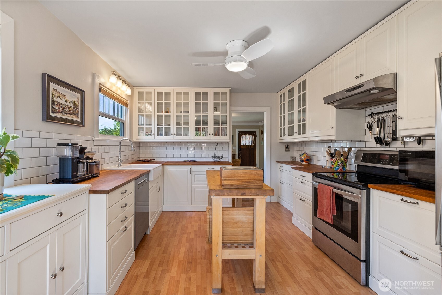 1406 N 11th Street , Tacoma, WA 98403
