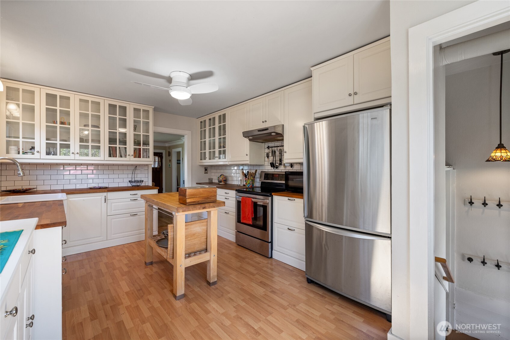 1406 N 11th Street , Tacoma, WA 98403