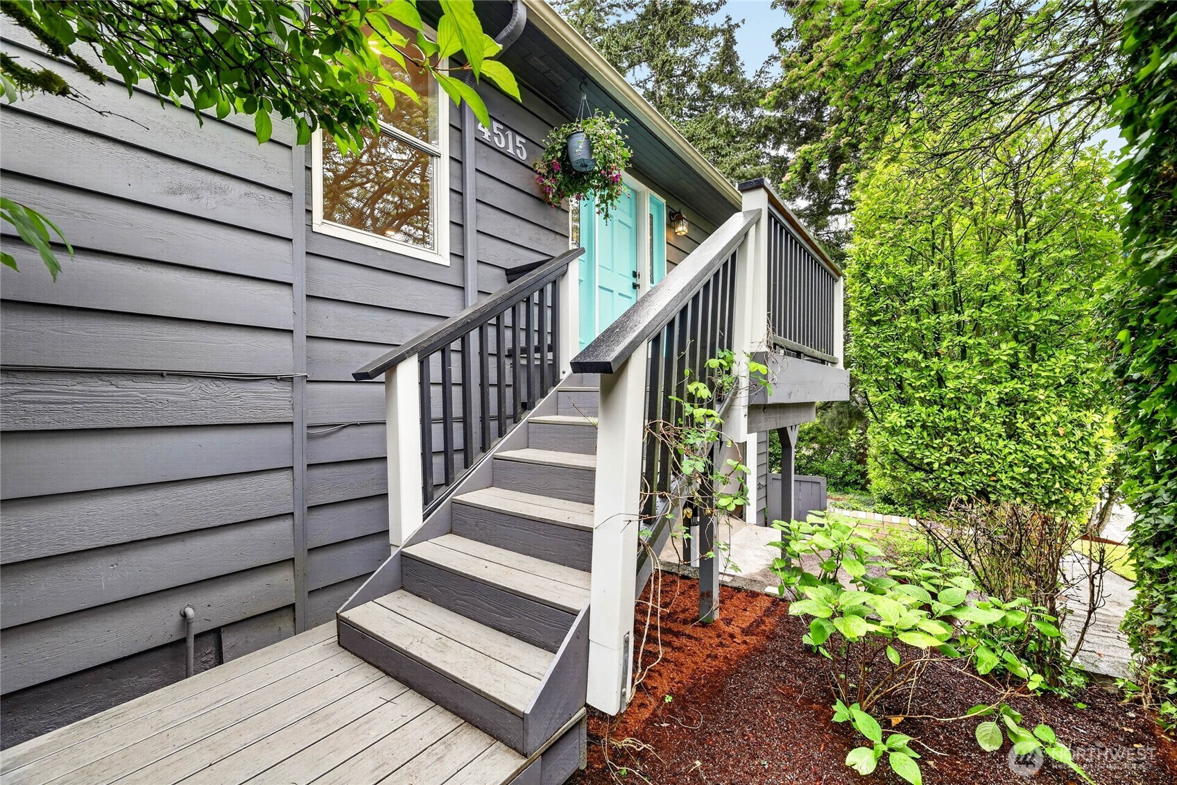 4515 SW Genesee Street , Seattle, WA 98116