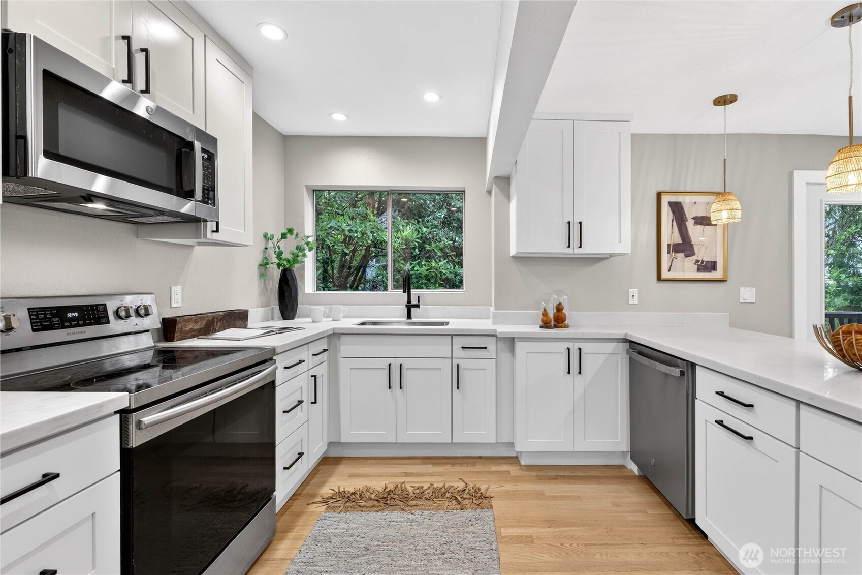 4515 SW Genesee Street , Seattle, WA 98116