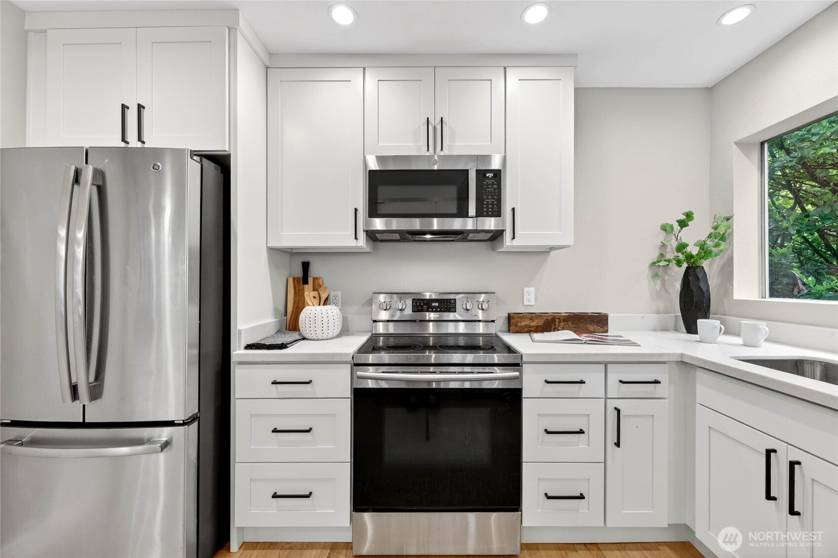 4515 SW Genesee Street , Seattle, WA 98116