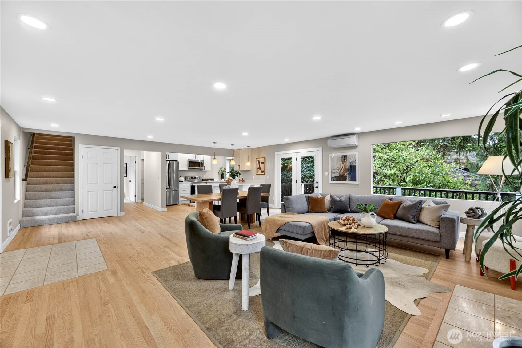 4515 SW Genesee Street , Seattle, WA 98116