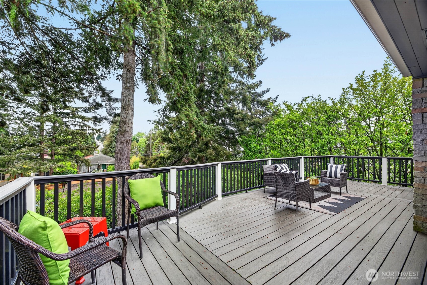4515 SW Genesee Street , Seattle, WA 98116