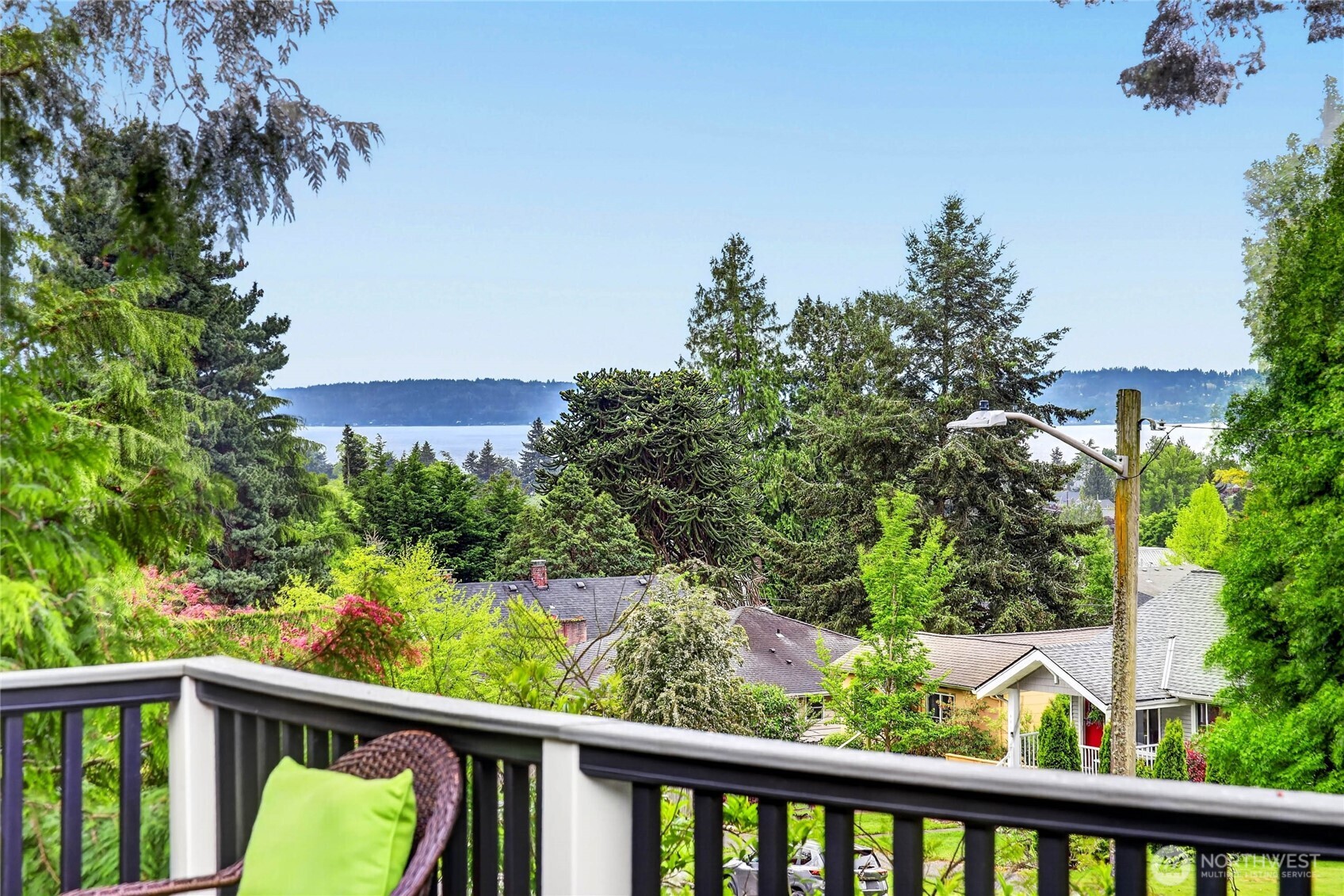 4515 SW Genesee Street , Seattle, WA 98116