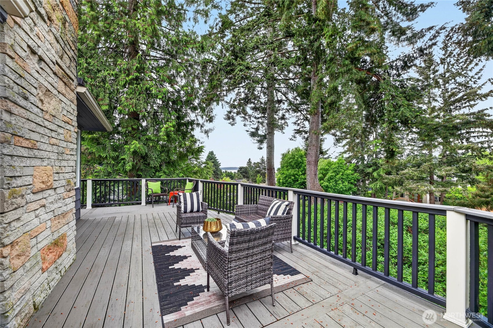 4515 SW Genesee Street , Seattle, WA 98116