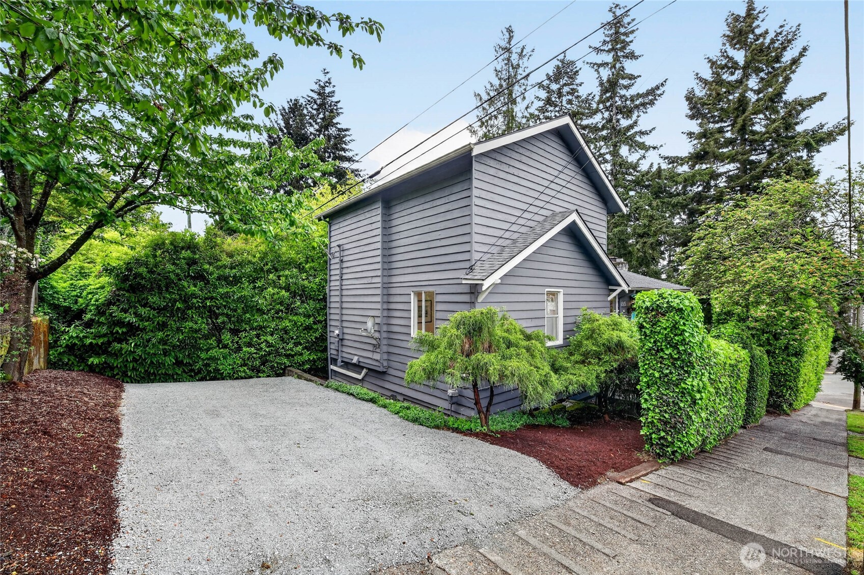 4515 SW Genesee Street , Seattle, WA 98116
