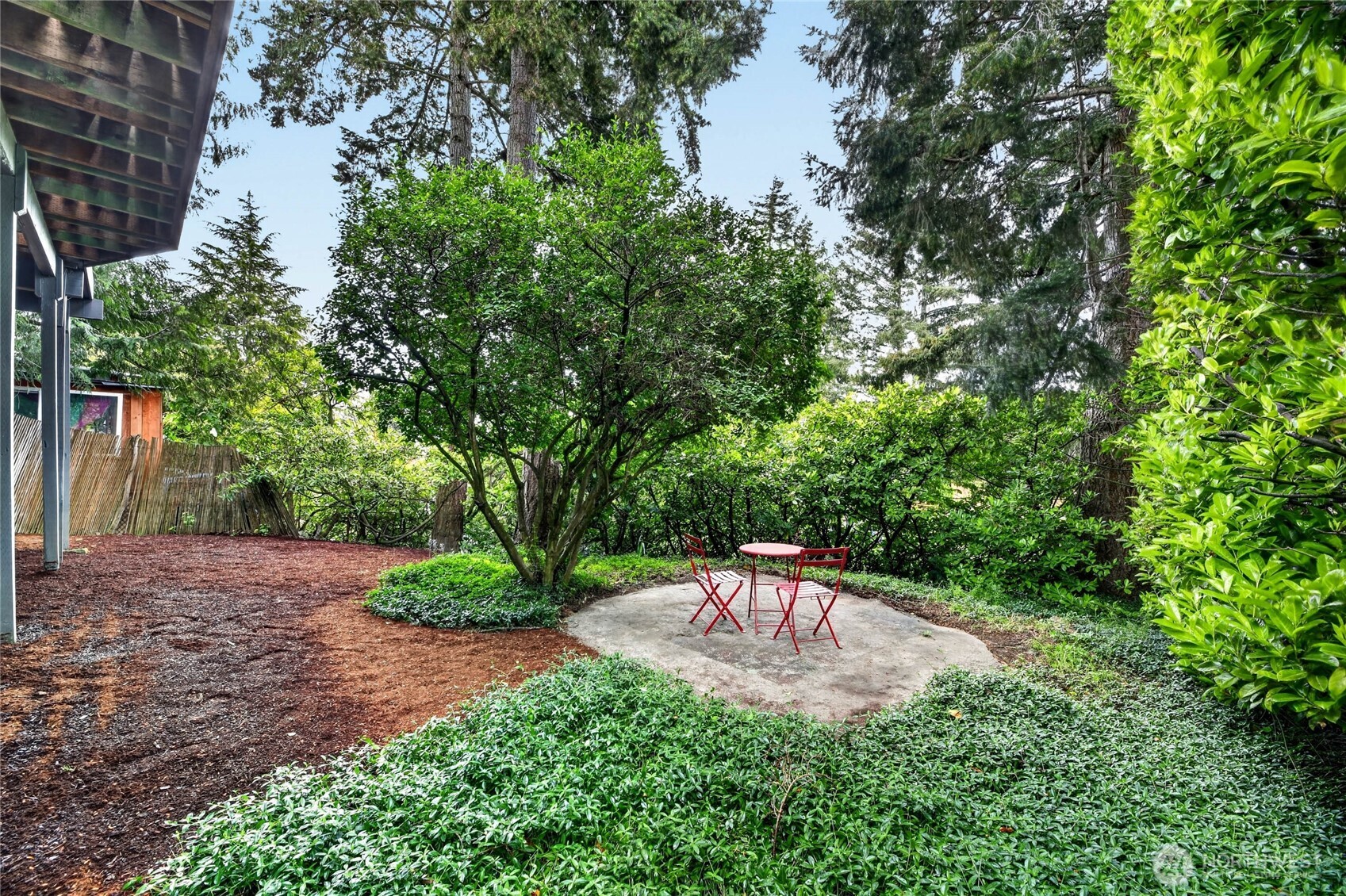 4515 SW Genesee Street , Seattle, WA 98116