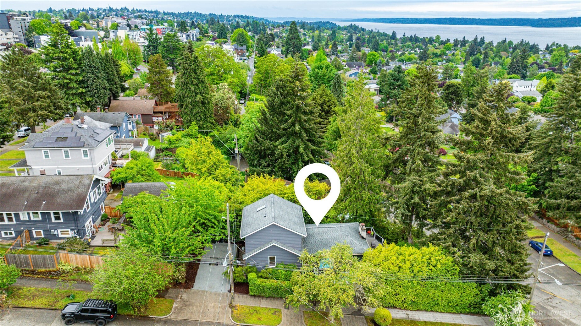 4515 SW Genesee Street , Seattle, WA 98116