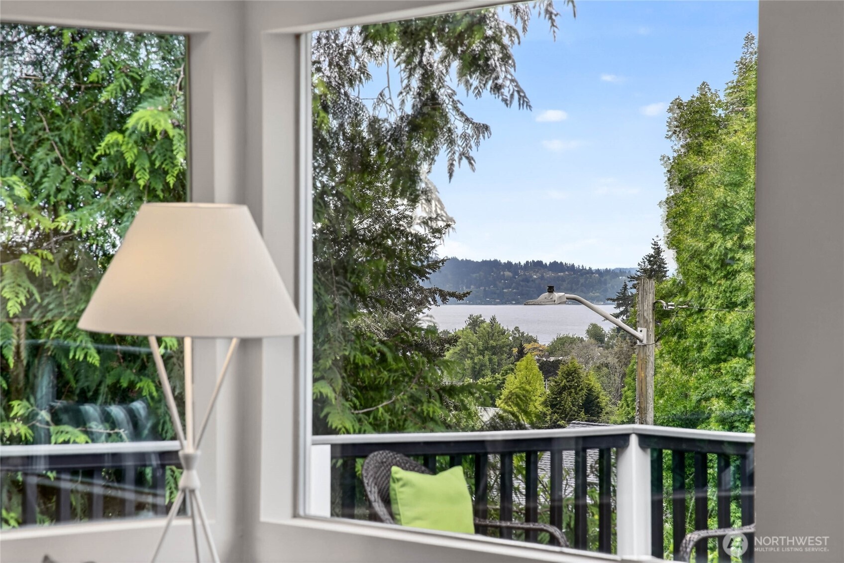 4515 SW Genesee Street , Seattle, WA 98116