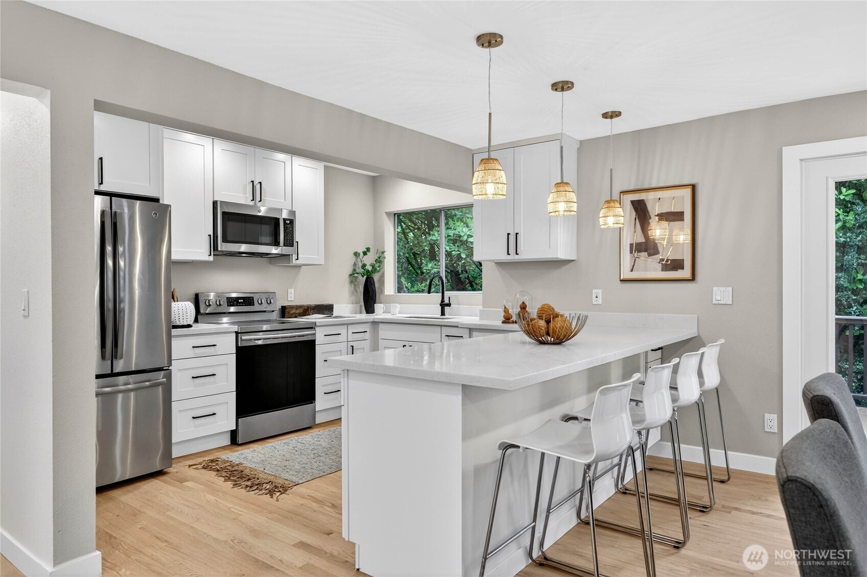 4515 SW Genesee Street , Seattle, WA 98116
