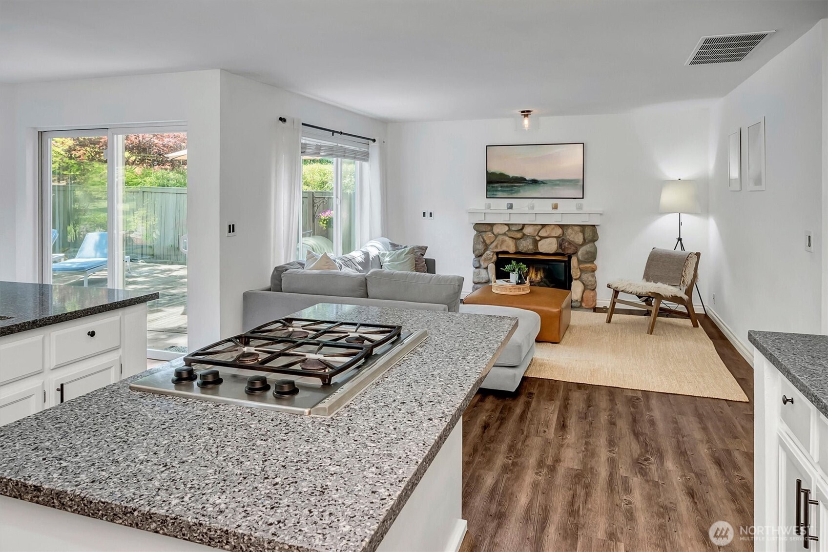 225 SE 10th Circle , North Bend, WA 98045