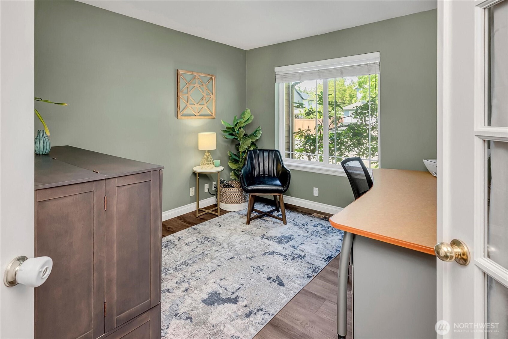 225 SE 10th Circle , North Bend, WA 98045