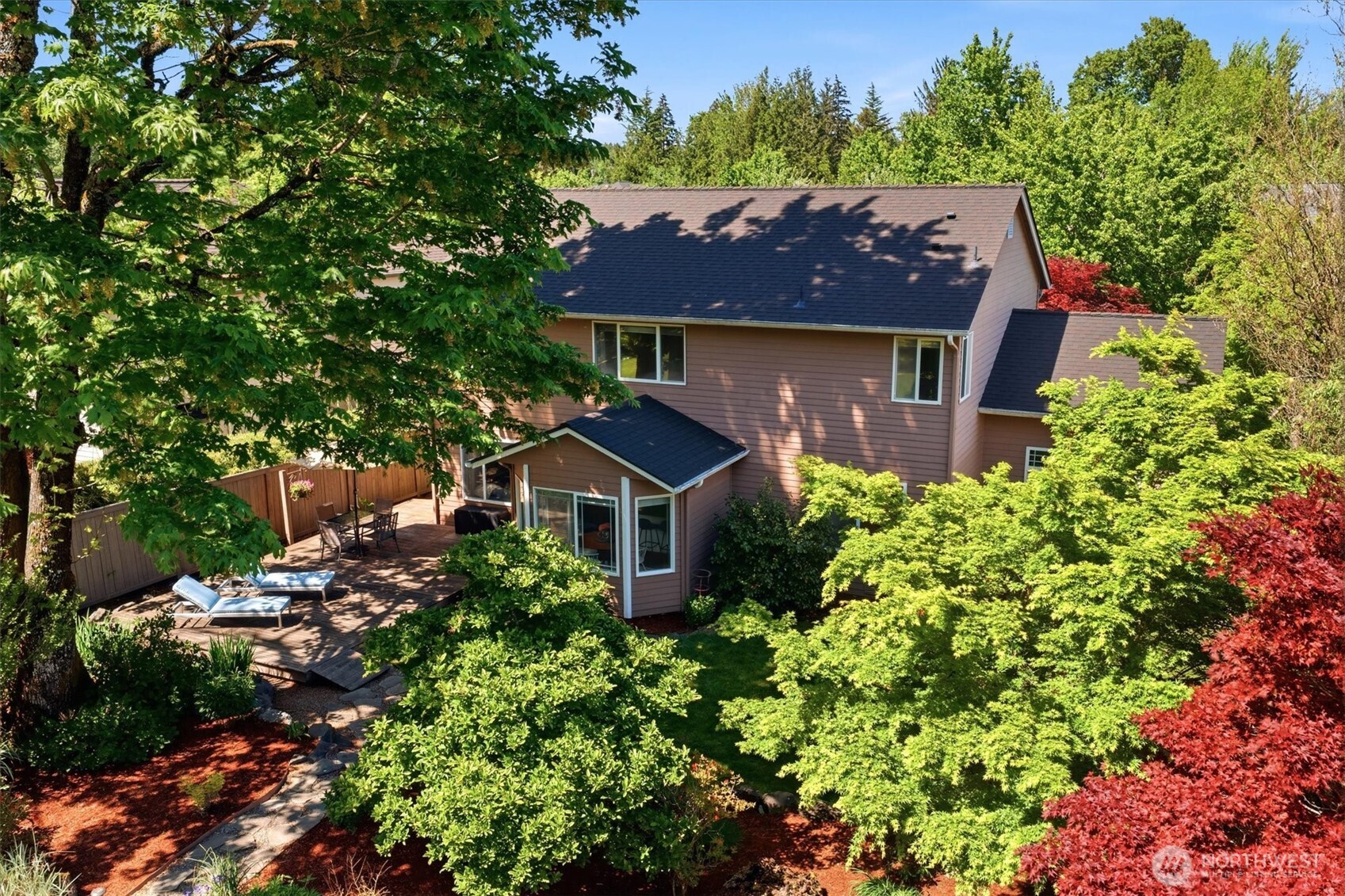 225 SE 10th Circle , North Bend, WA 98045