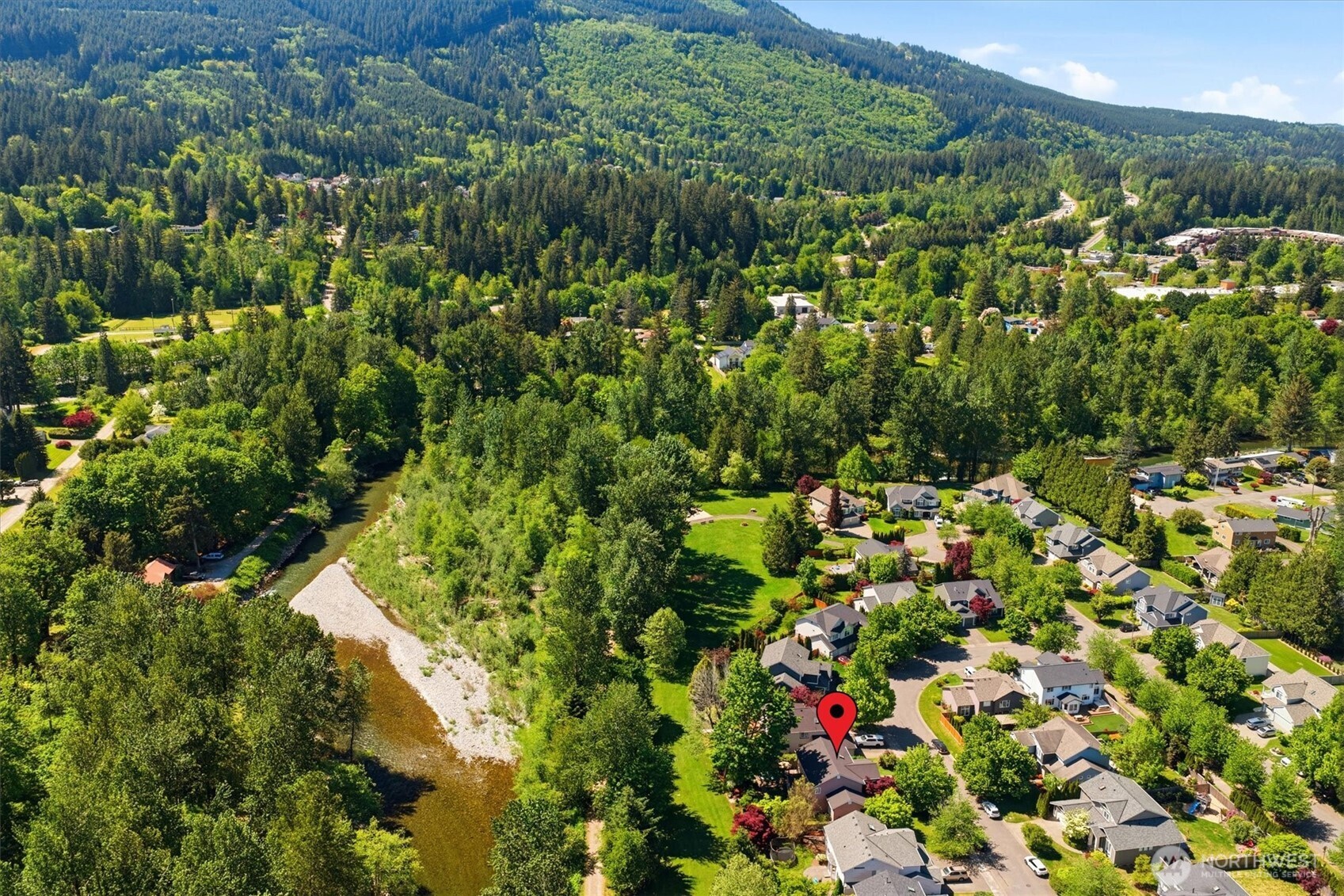 225 SE 10th Circle , North Bend, WA 98045